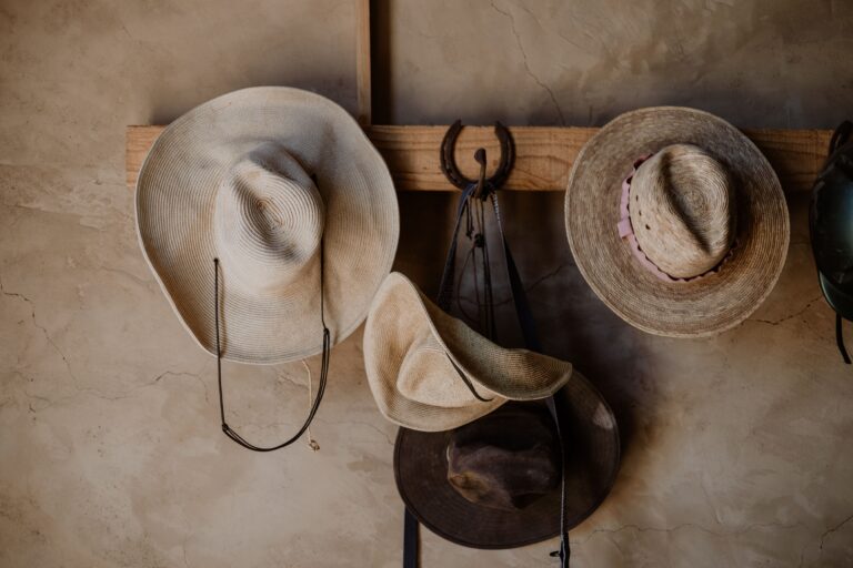 felt vs straw cowboy hats comparison western style