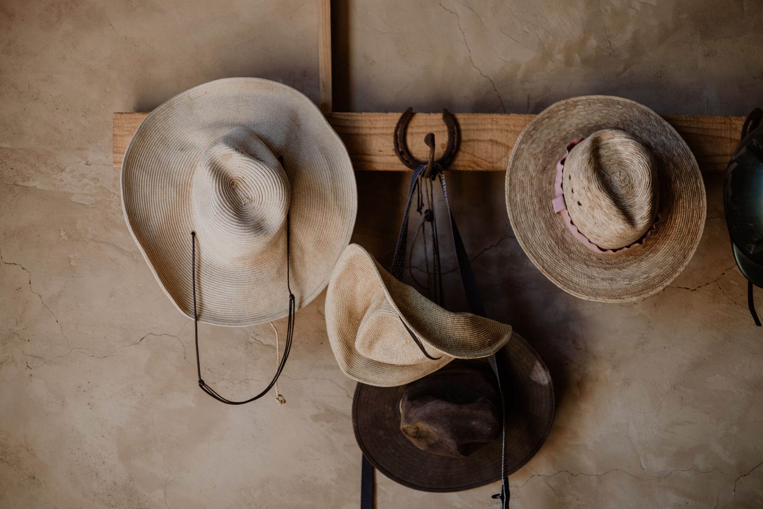 felt vs straw cowboy hats comparison western style